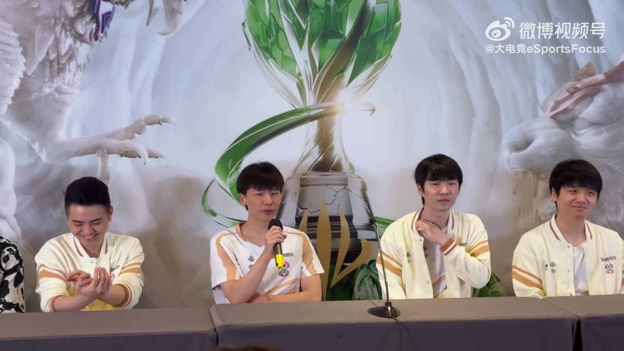 暴力发言!Cryin:雄鹰队的中单感觉都不行的样子 比赛上点颜色看